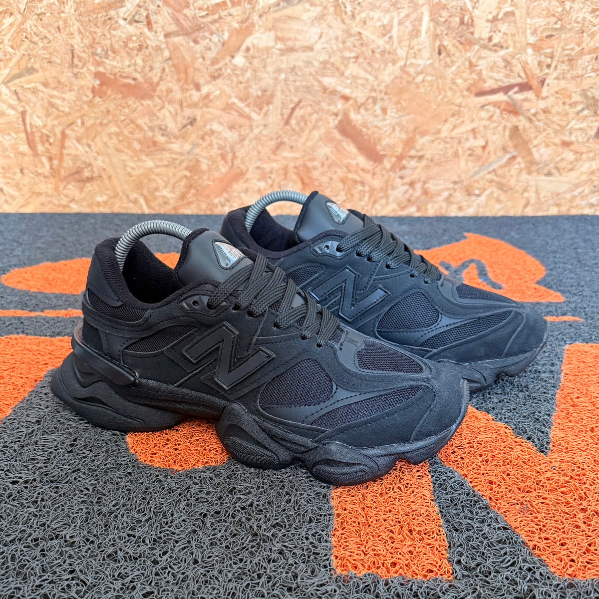 NEW BALANCE 9060 NEGRO TODO