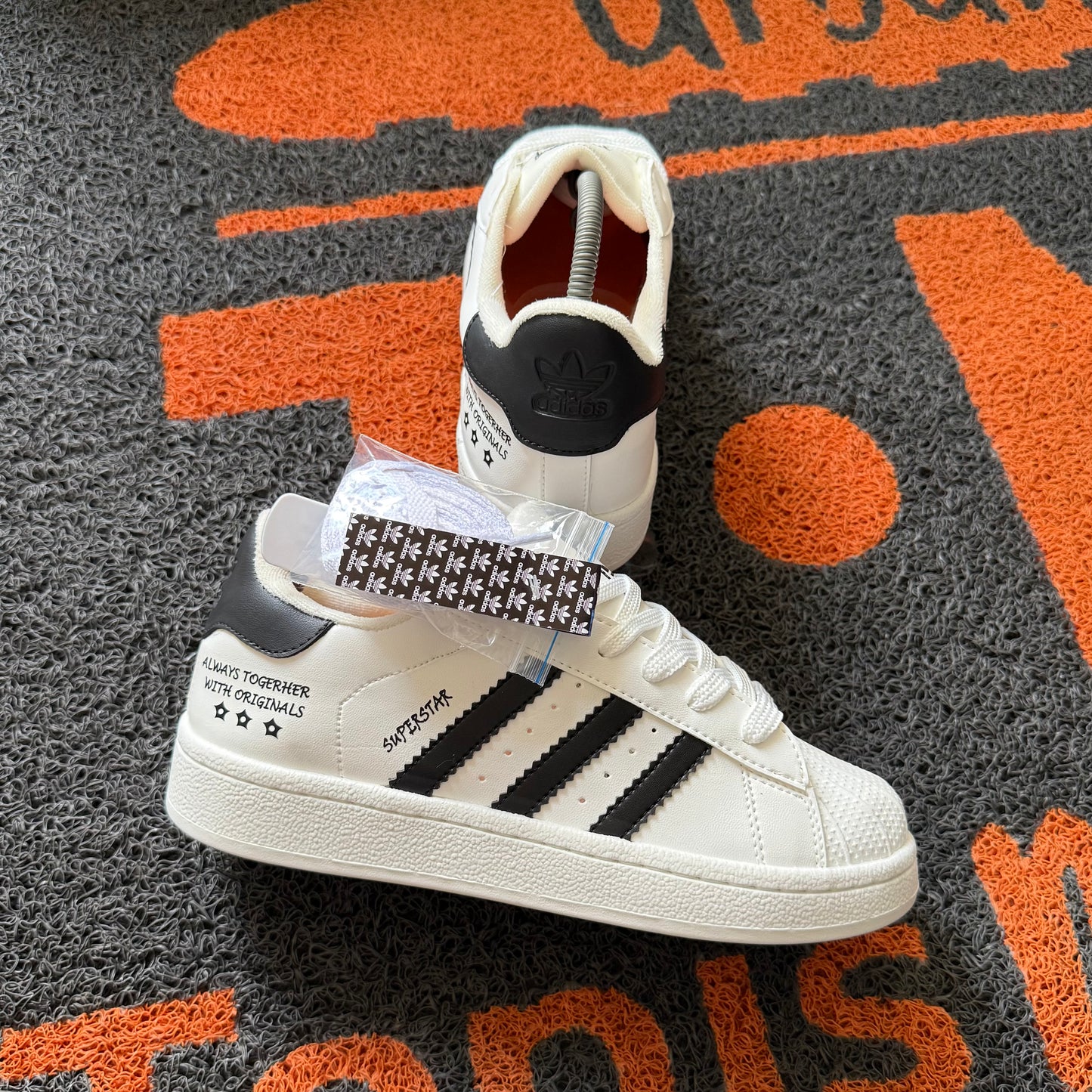 SUPERSTAR BLANCO X NEGRO