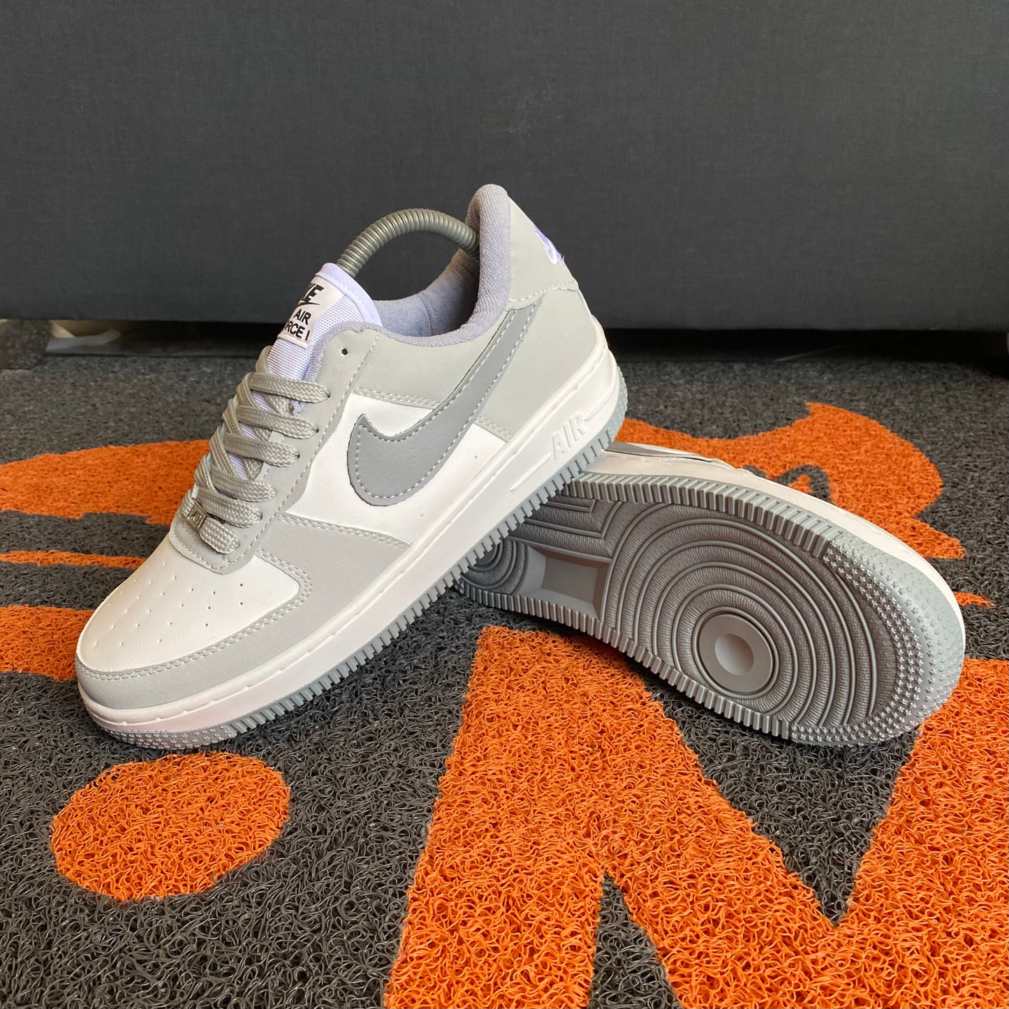 AF1 GRIS X BLANCO