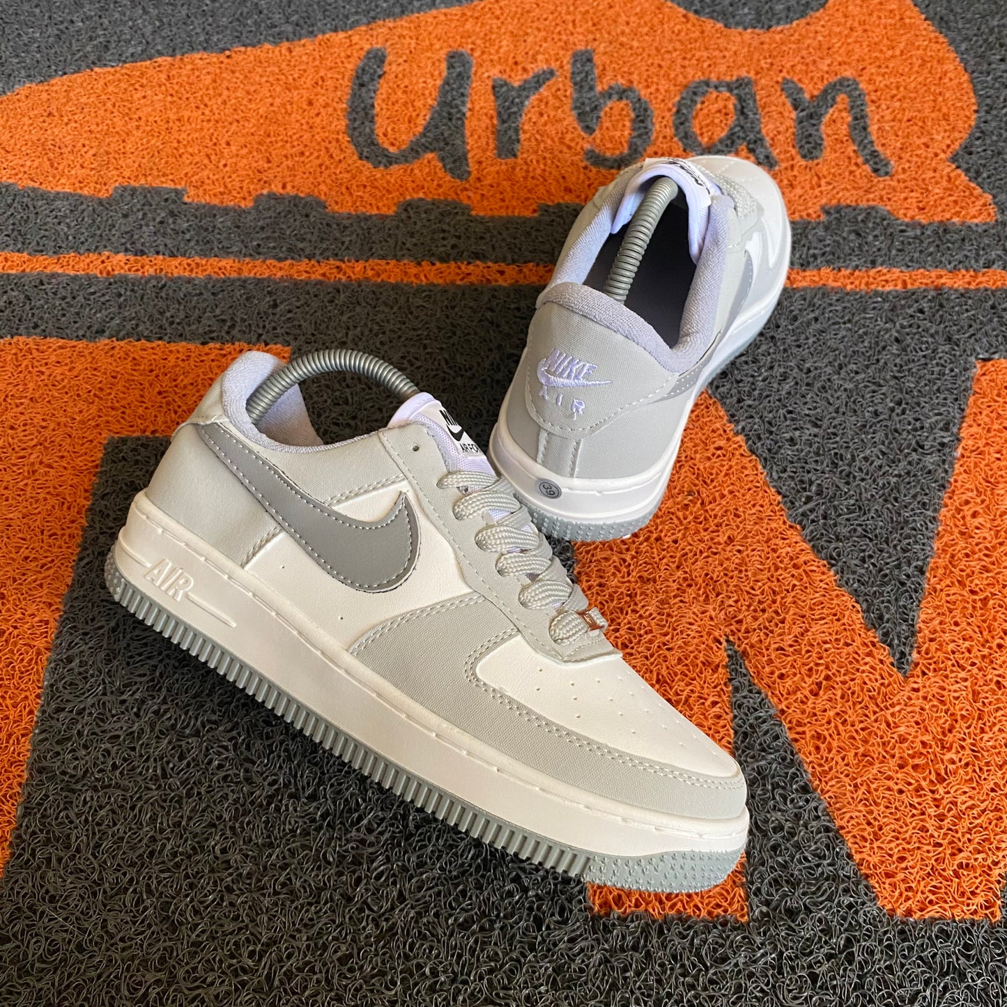 AF1 GRIS X BLANCO