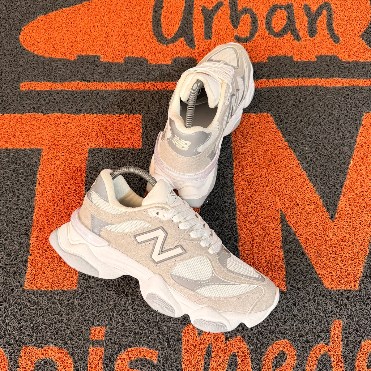 NEW BALANCE 9060 HUESO X GRIS