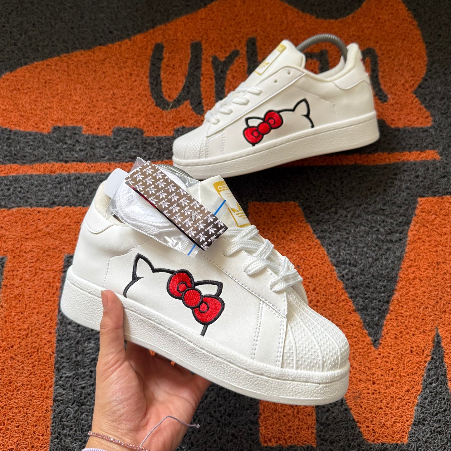 SUPERSTAR BLANCO HELLO KITTY