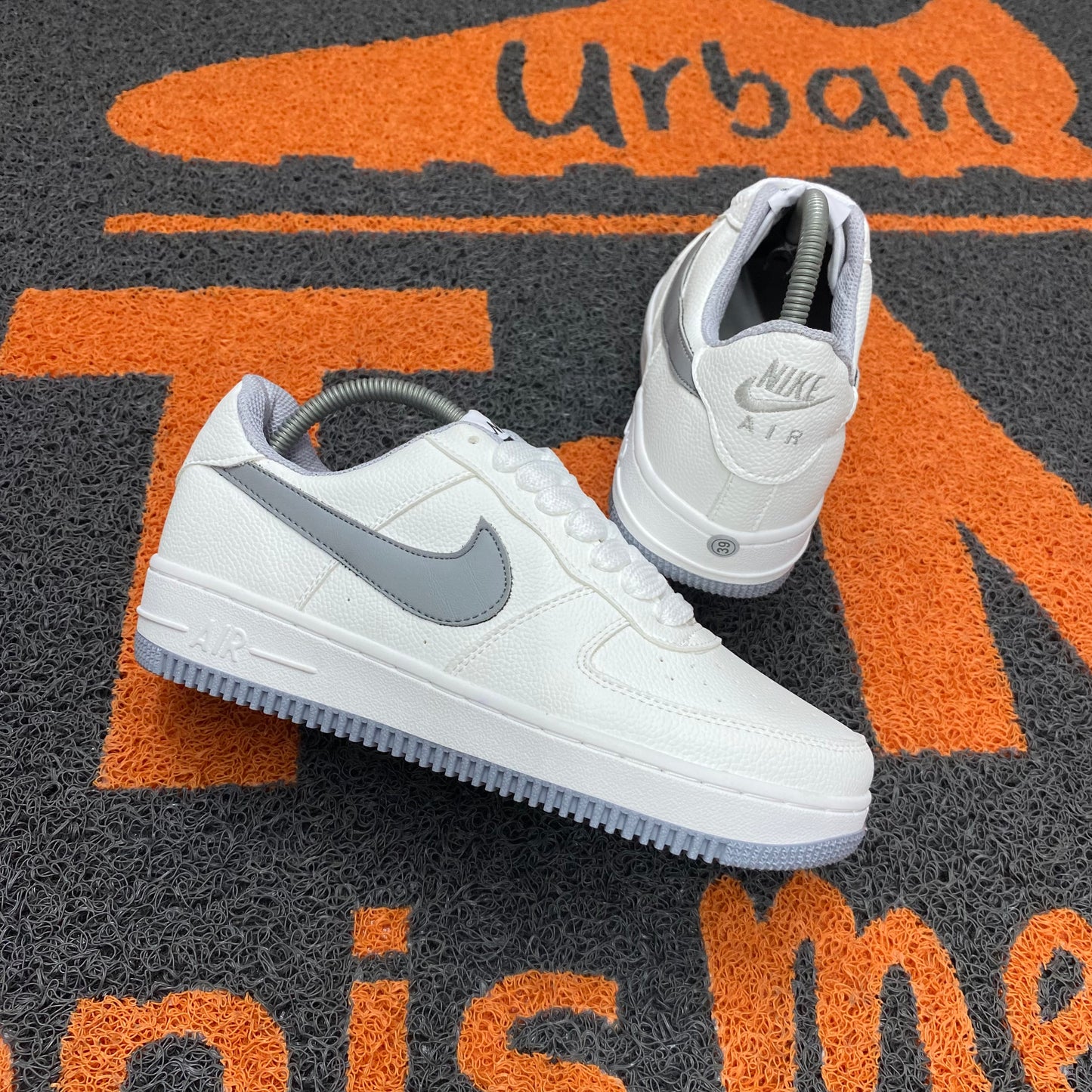 AF1 BLANCO X GRIS