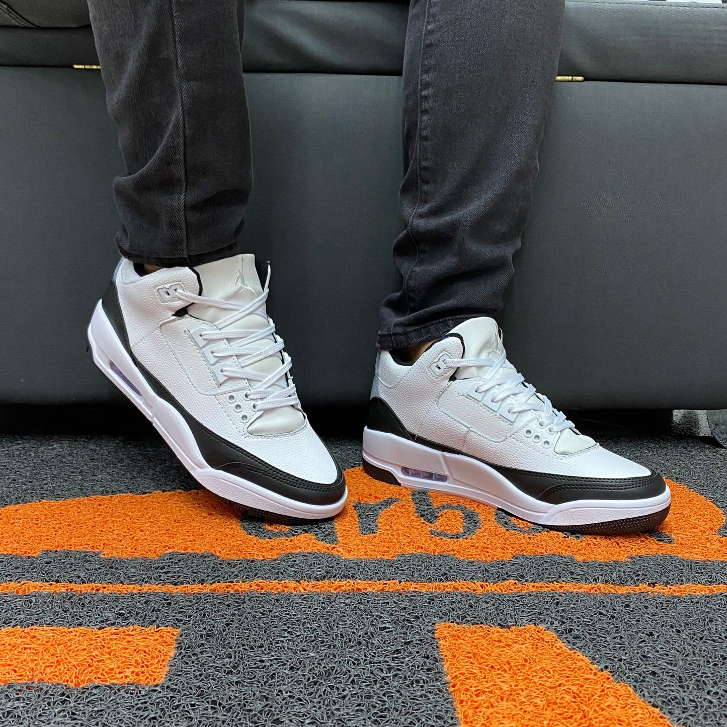 RETRO 3 BLANCA X NEGRO