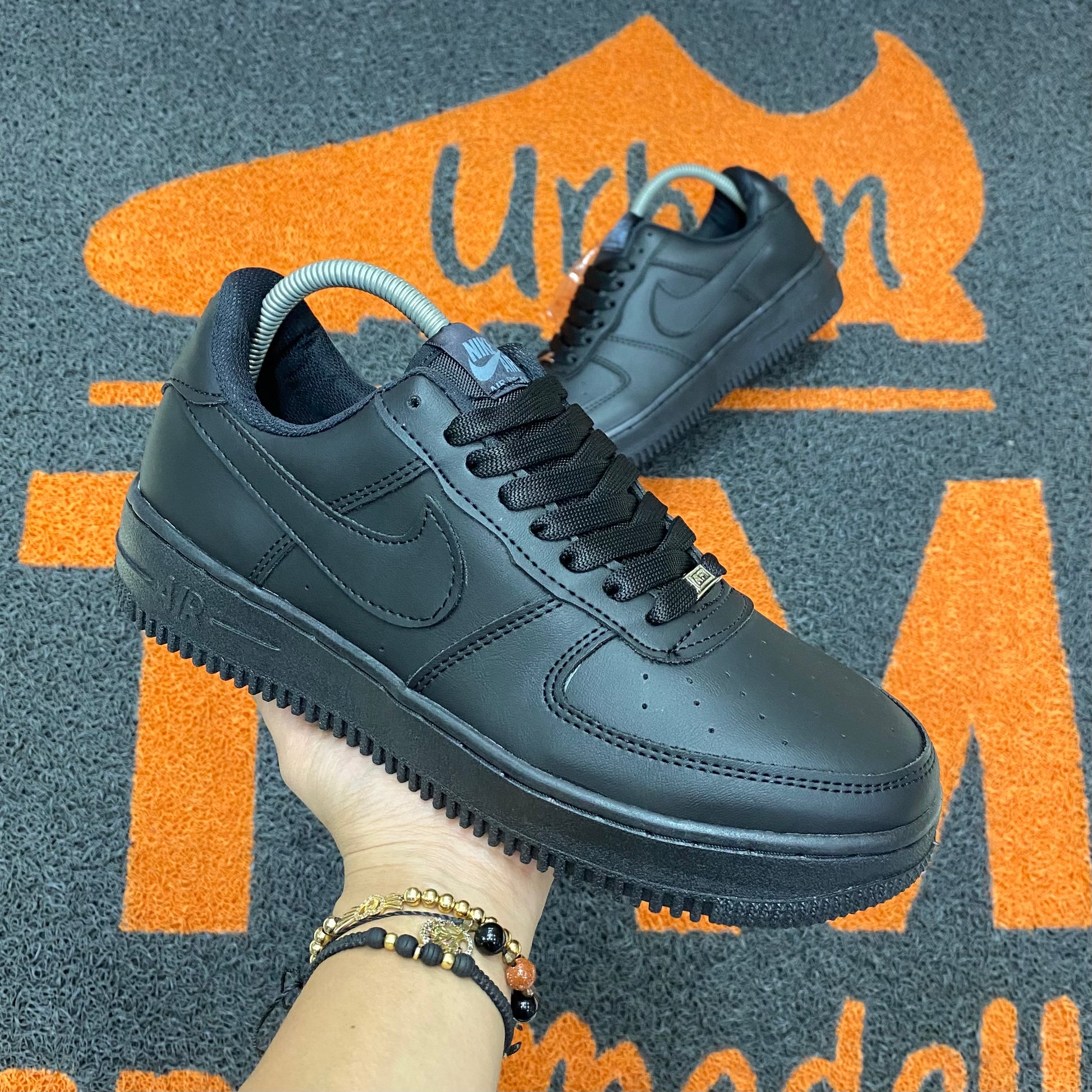 Zapatillas Air Force Medellin AF1 NEGRO TODO – URBAN TENIS MEDELLIN