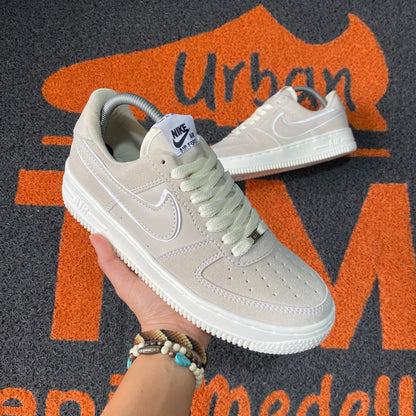 AF1 BEIGE CARNAZA