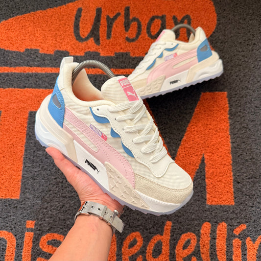 PUMA FUTURE AZUL ROSADO MUJER