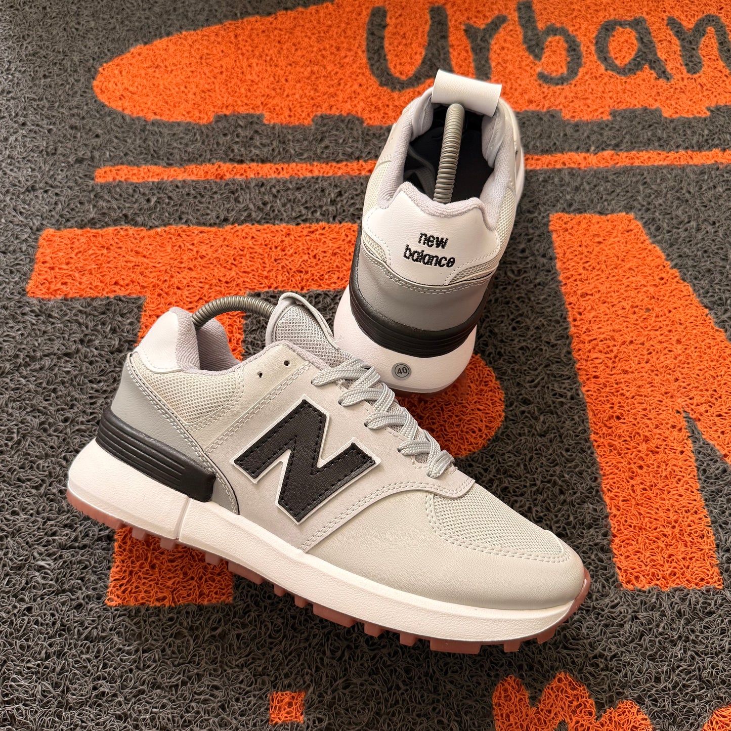 NEW BALANCE GRIS