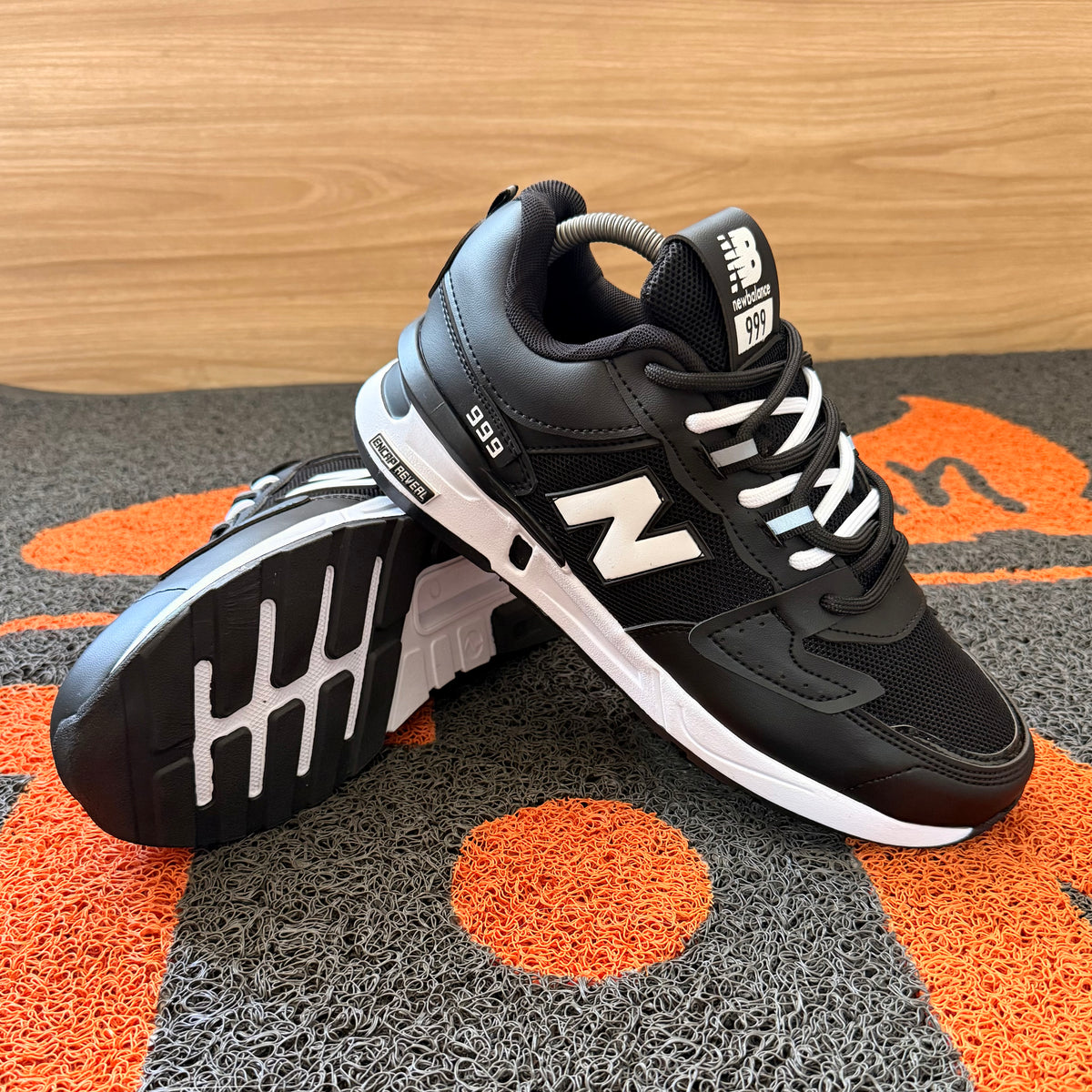 NEW BALANCE 999 NEGRO