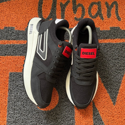 DIESEL NEGRO BLANCO