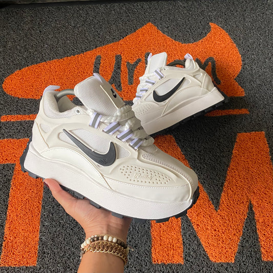 NIKE BAILLELI BLANCO