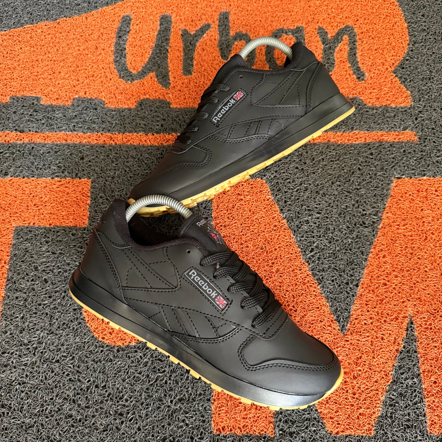 REEBOK CLÁSICO NEGRO