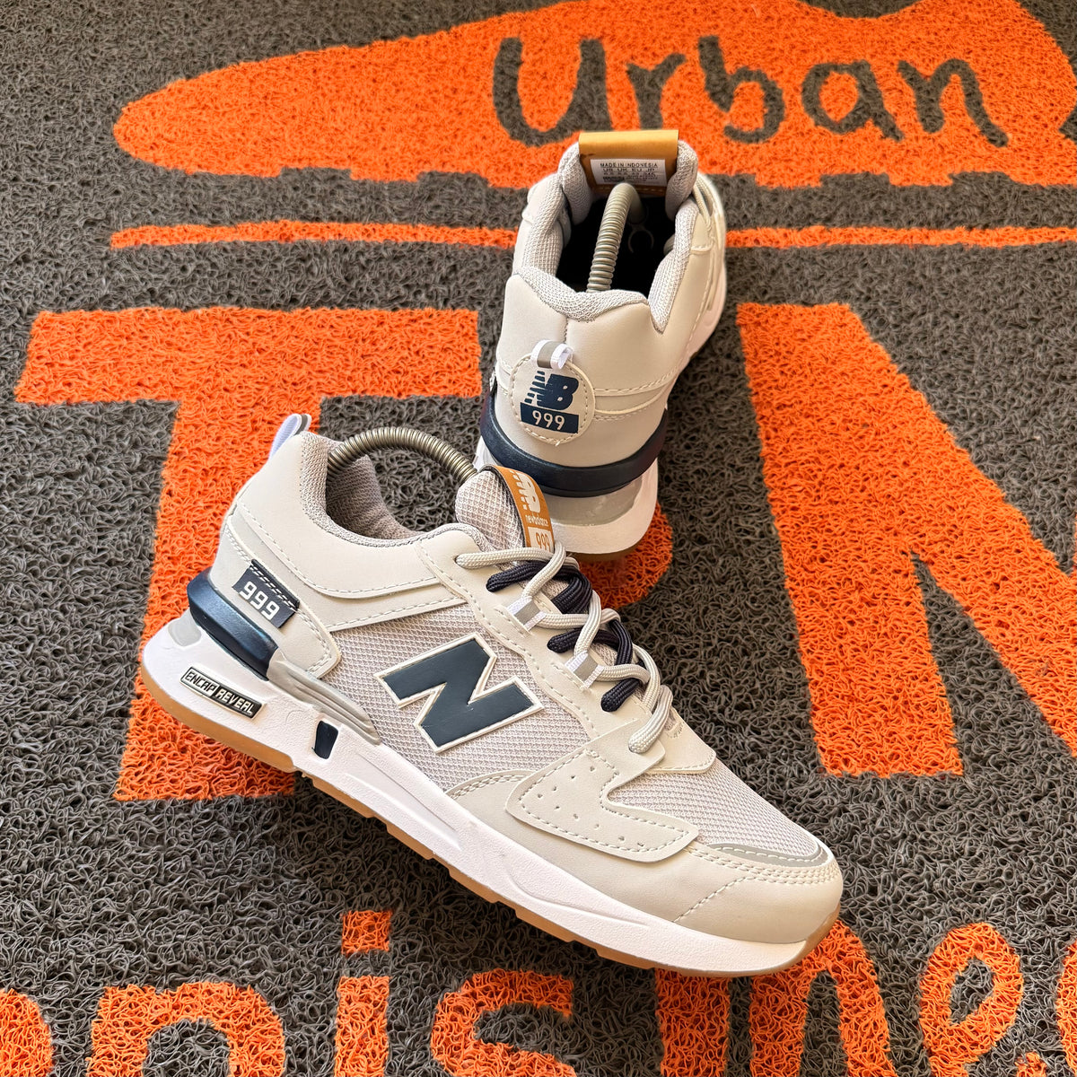 NEW BALANCE 999 GRIS X AZUL