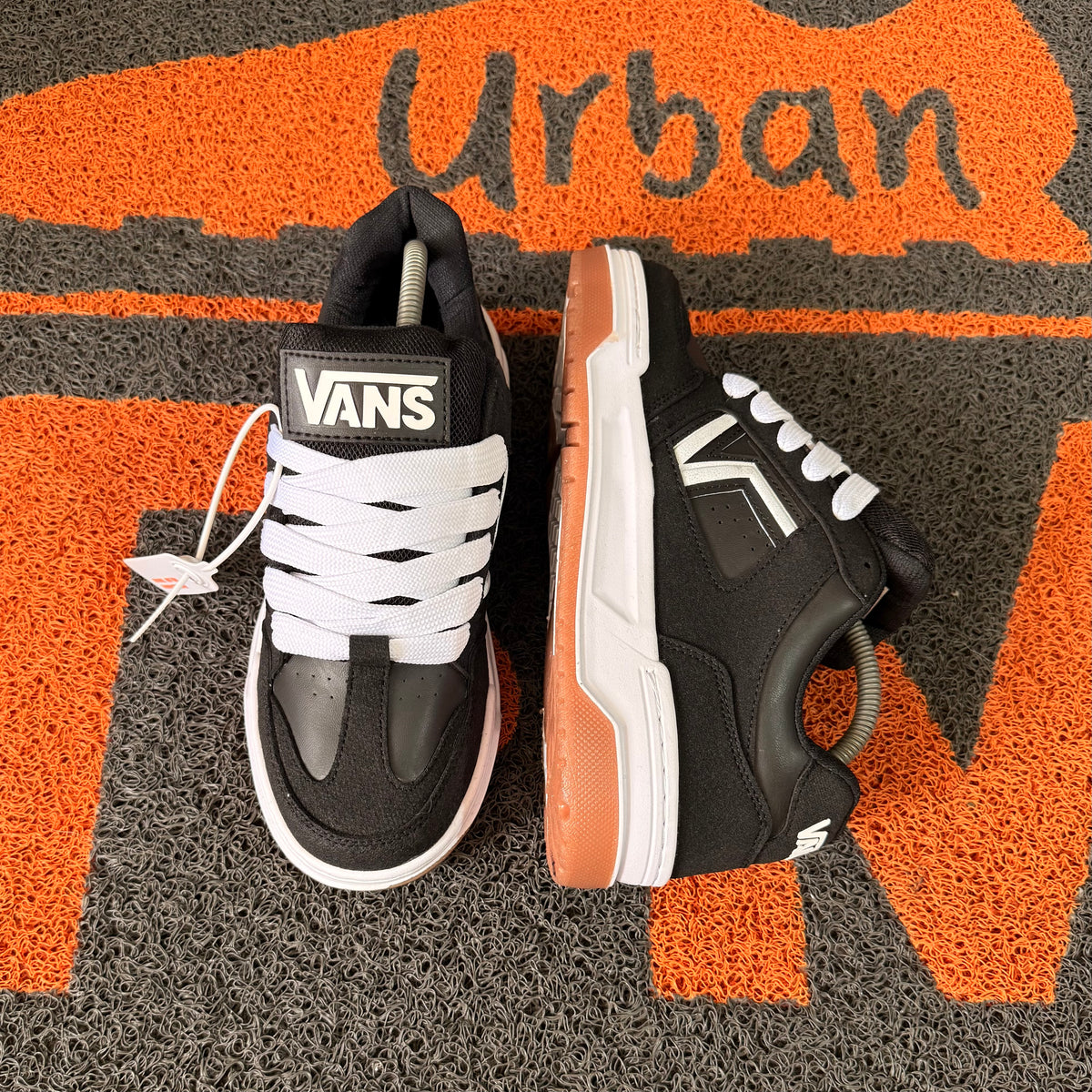 VANS HYLANE NEGRO TODO