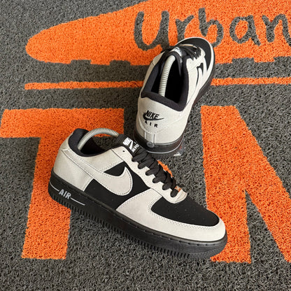 AF1 NEGRO X GRIS
