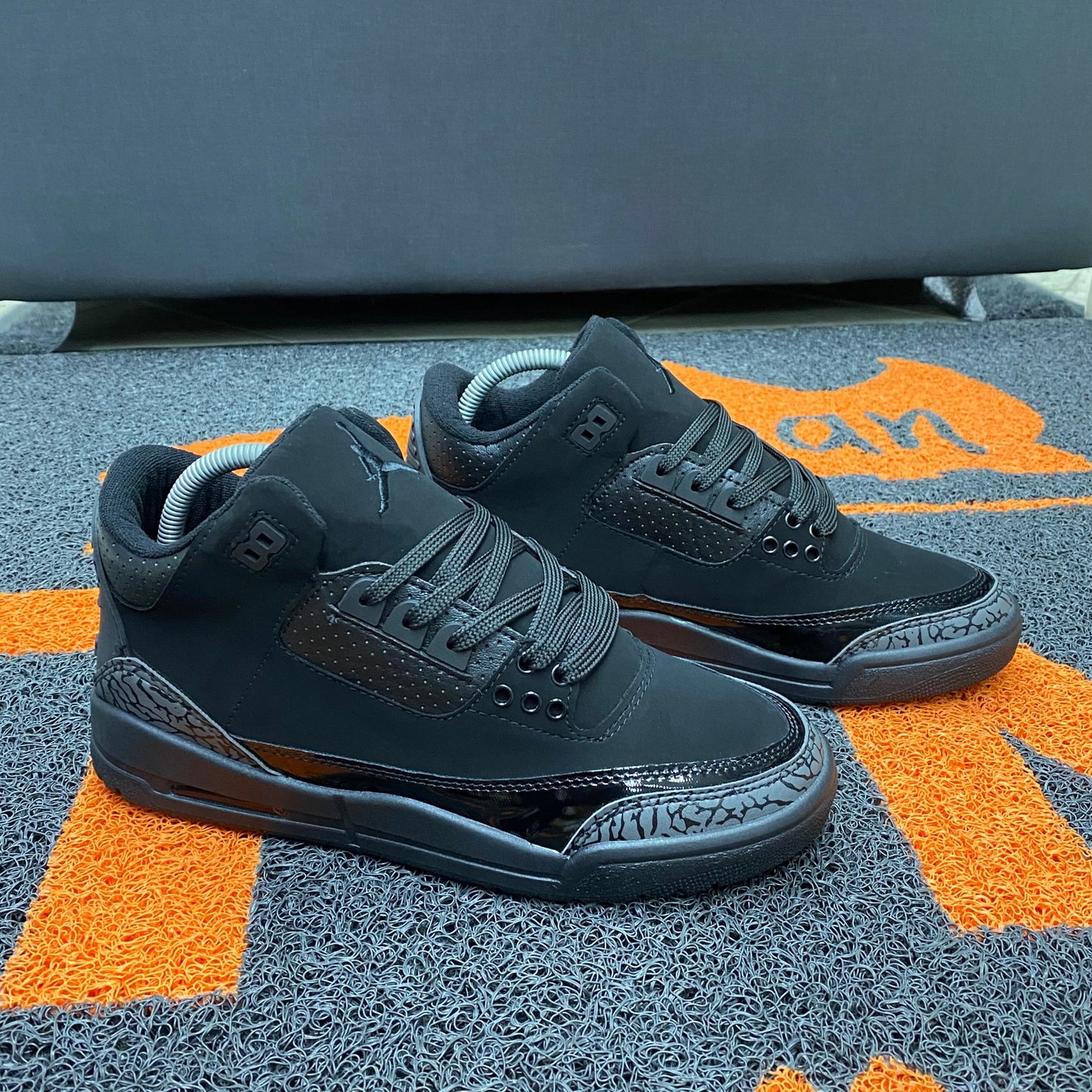 RETRO 3 NEGRA