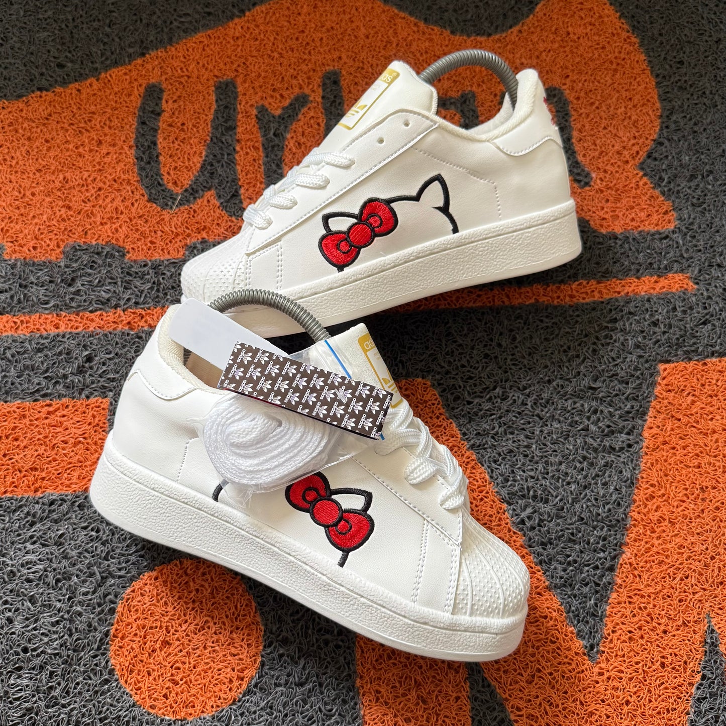 SUPERSTAR BLANCO HELLO KITTY