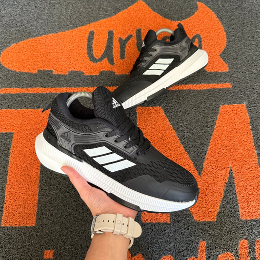 ADIDAS ULTRABOOST NEGRO SUELA BLANCA