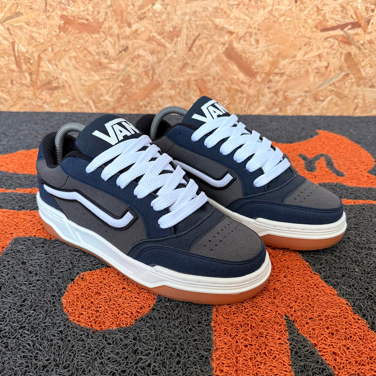 VANS HYLANE GRIS X AZUL