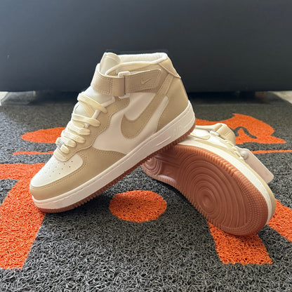 AF1 BOTA BEIGE X BLANCO