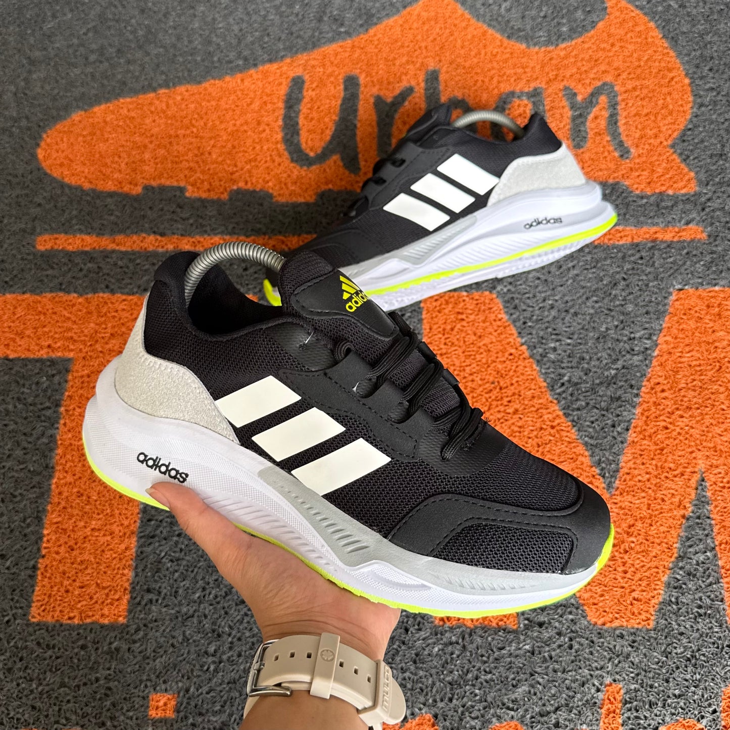 ADIDAS RUNNING NEGRO X VERDE NEÓN