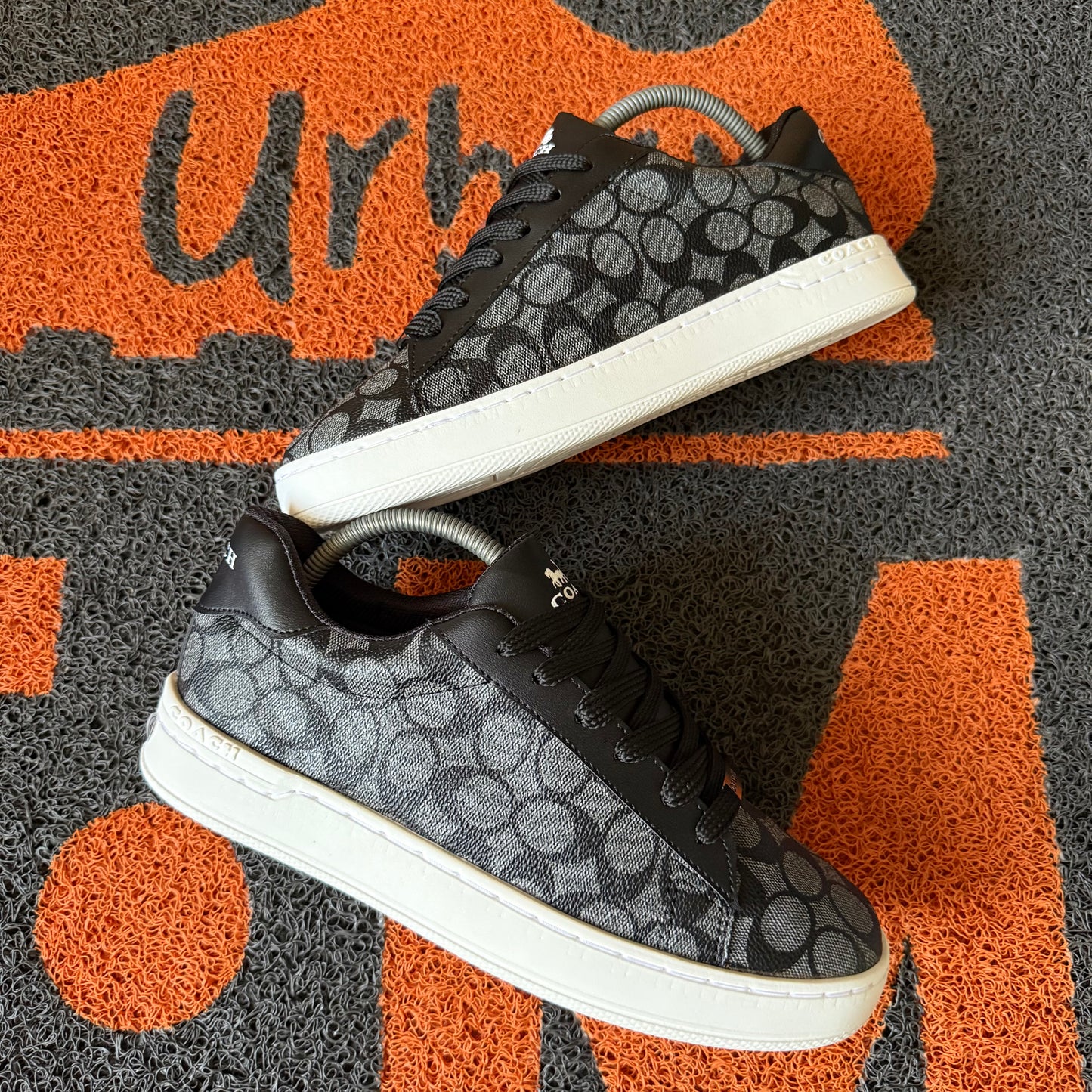 COACH NEGRO ESTAMPADO