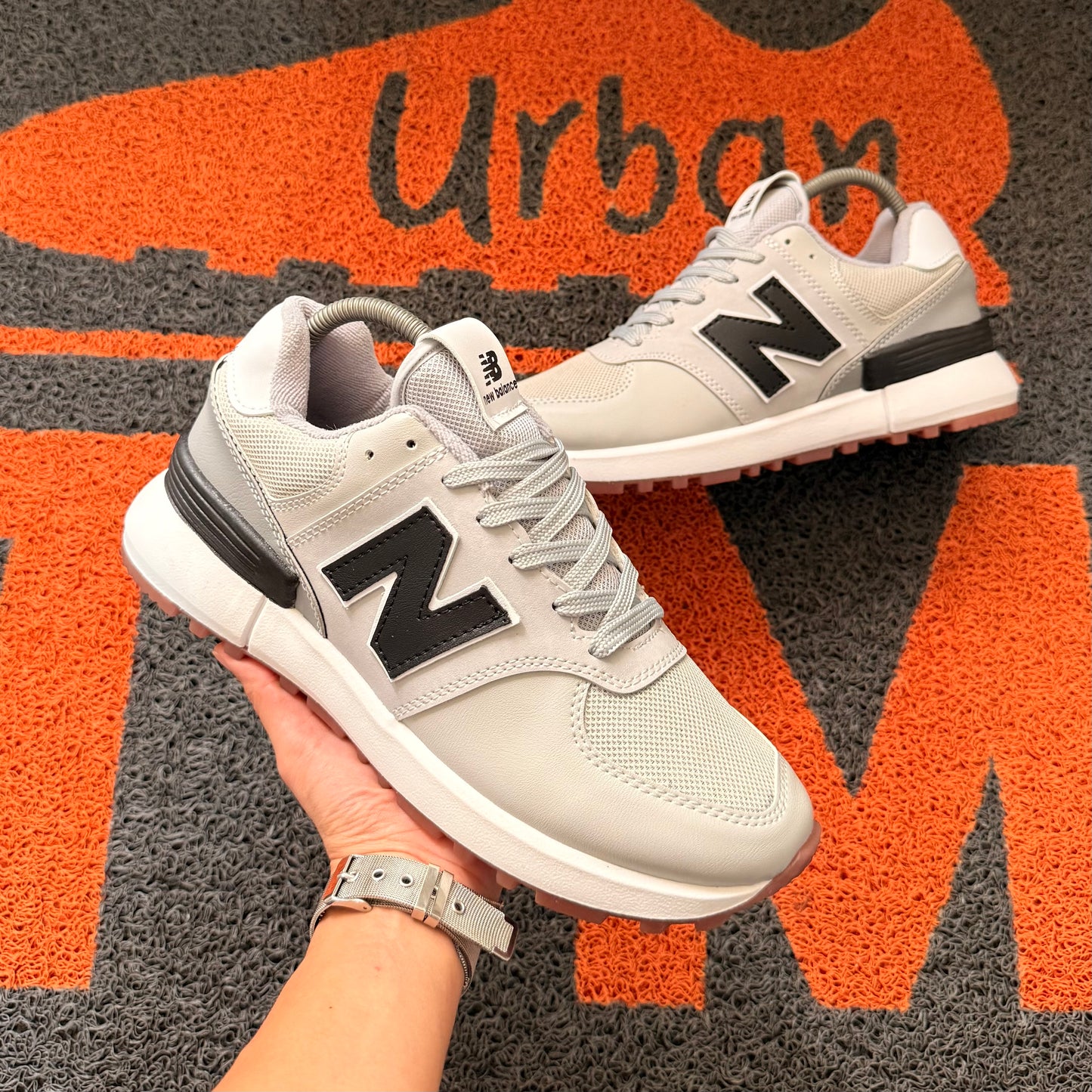NEW BALANCE GRIS