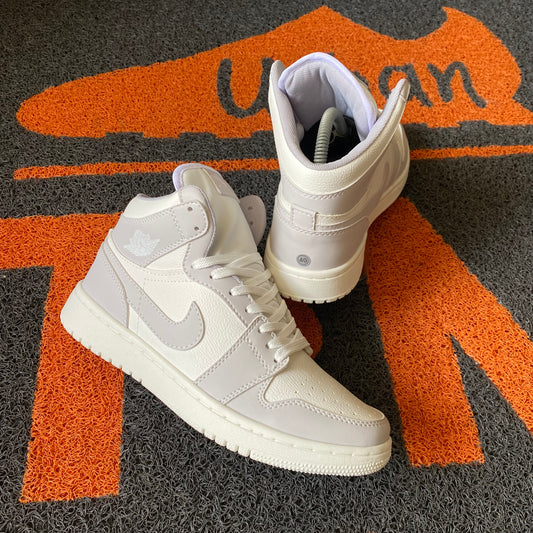 RETRO 1 BLANCO X GRIS