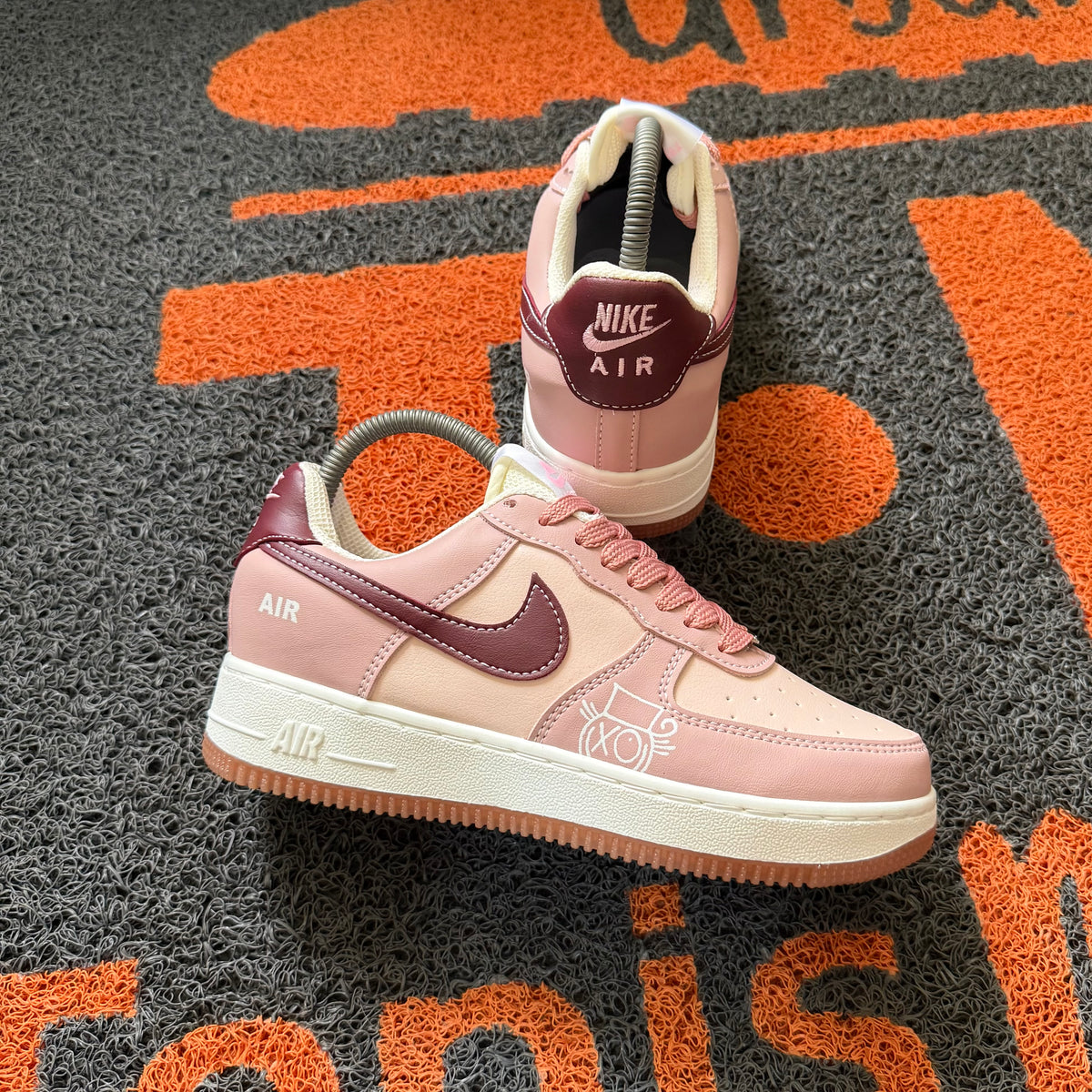 AF1 ROSADO GRAFFITI