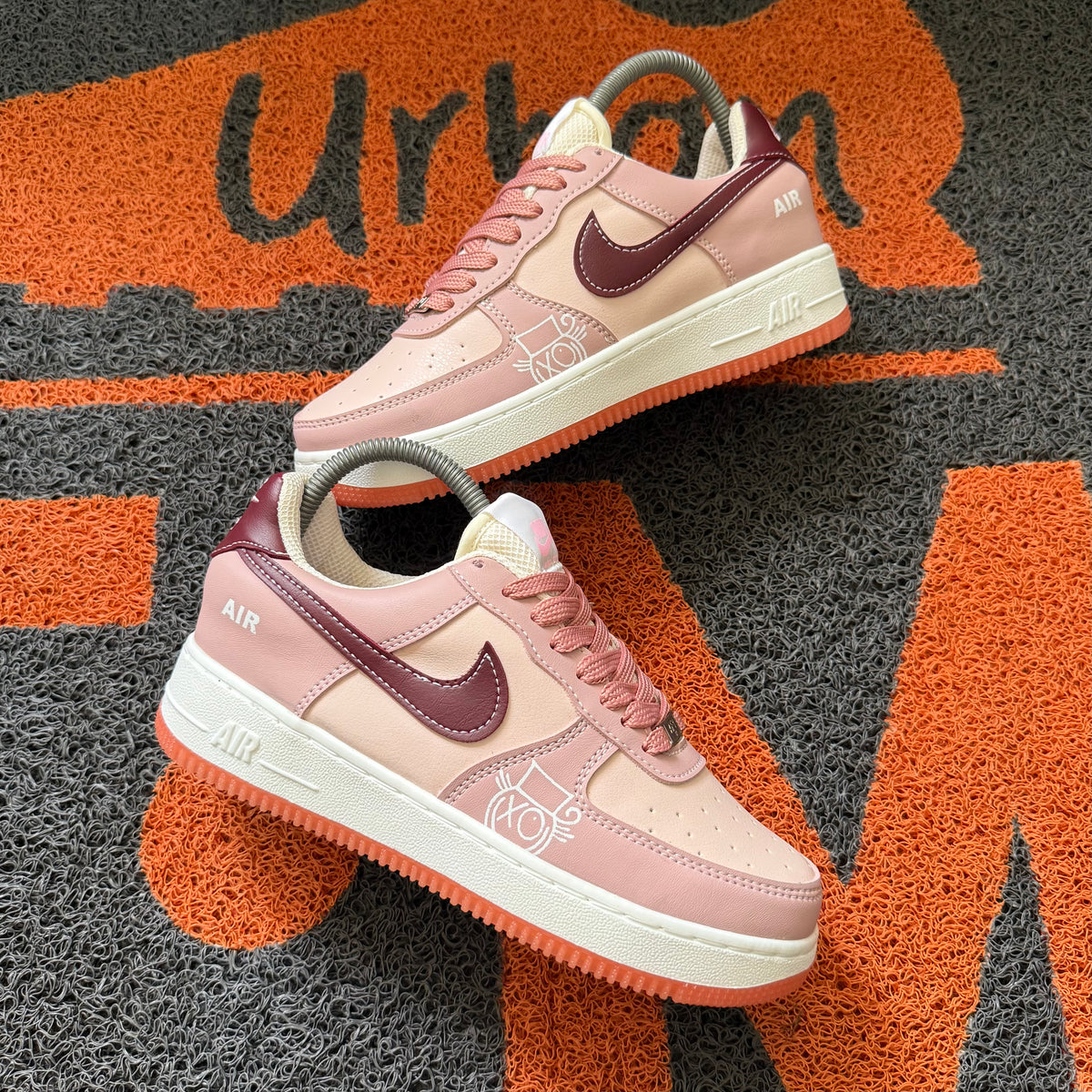 AF1 ROSADO GRAFFITI