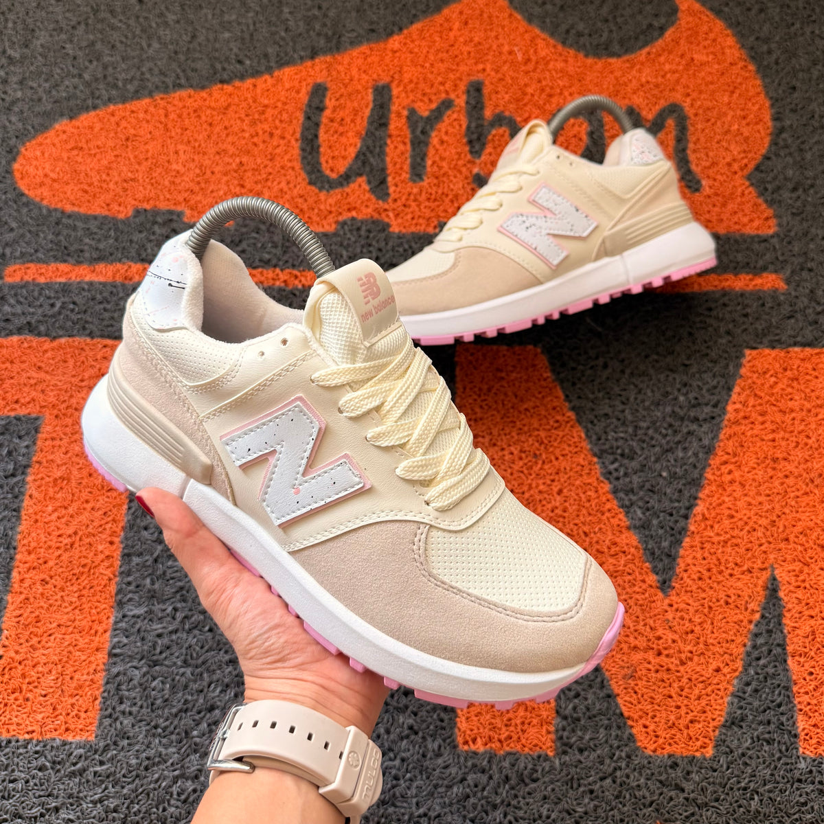 NEW BALANCE BEIGE X ROSA MUJER