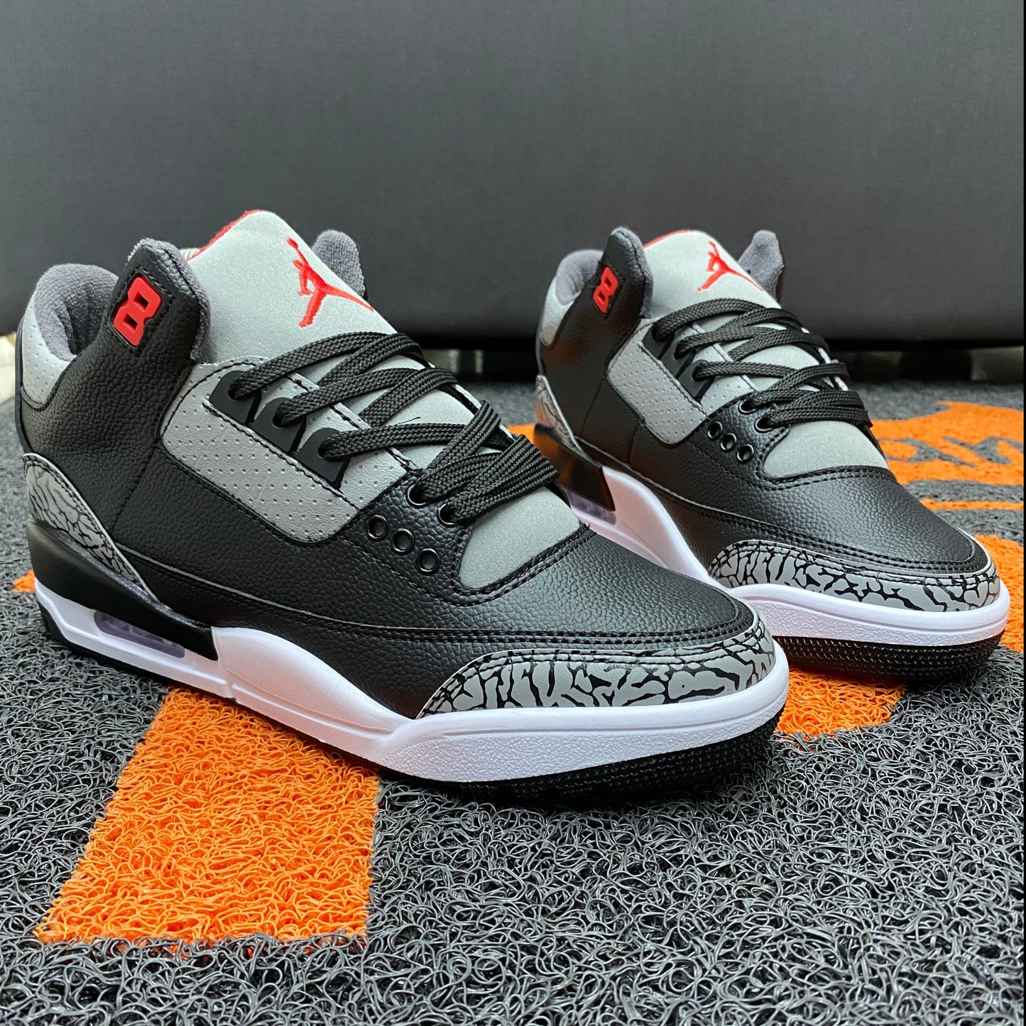 RETRO 3 NEGRA GRIS