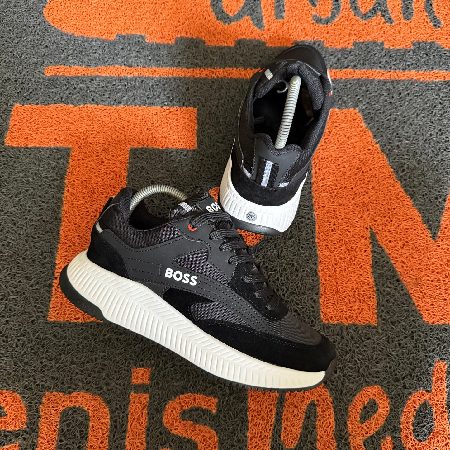 HUGO BOSS NEGRO BLANCO TENI