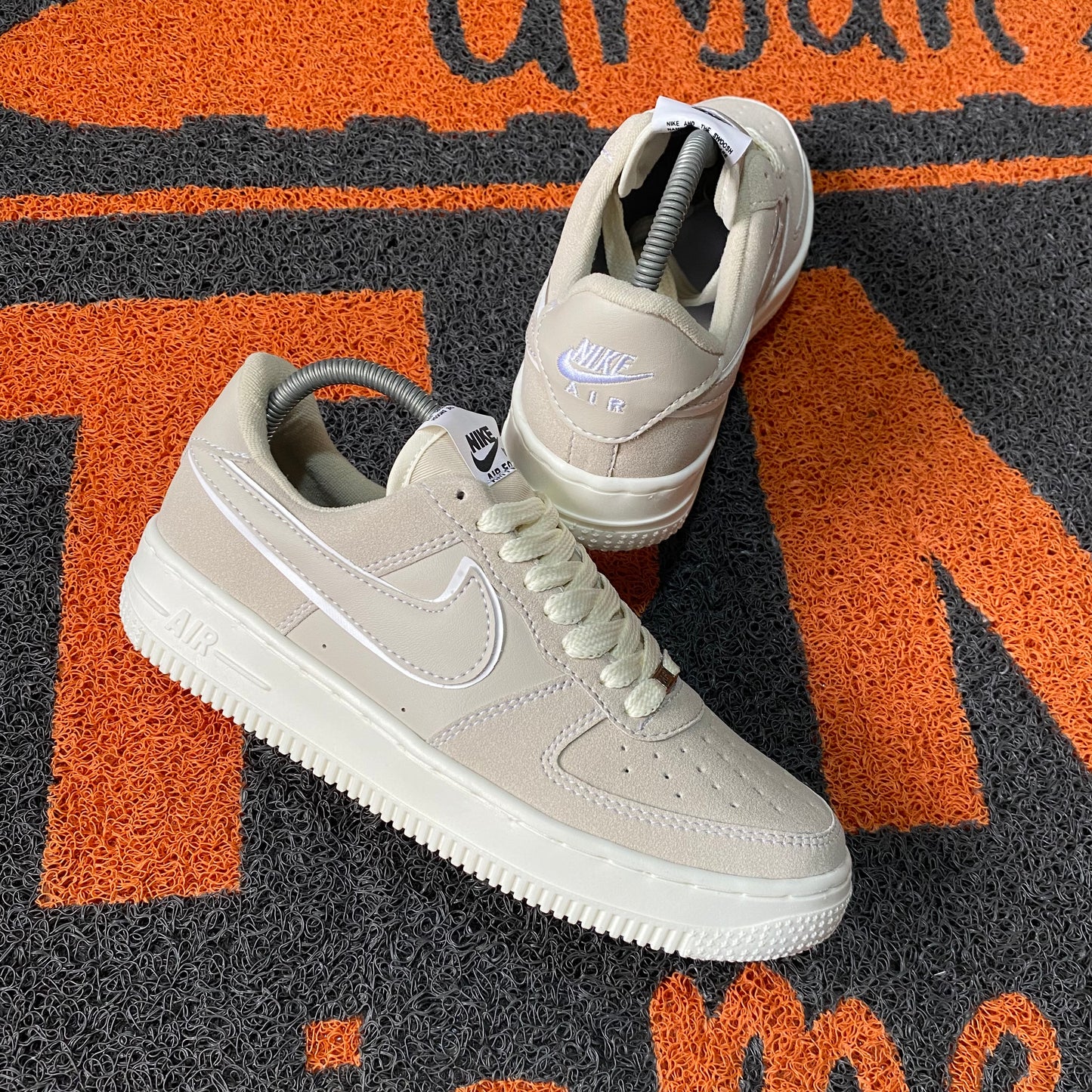 AF1 BEIGE CARNAZA