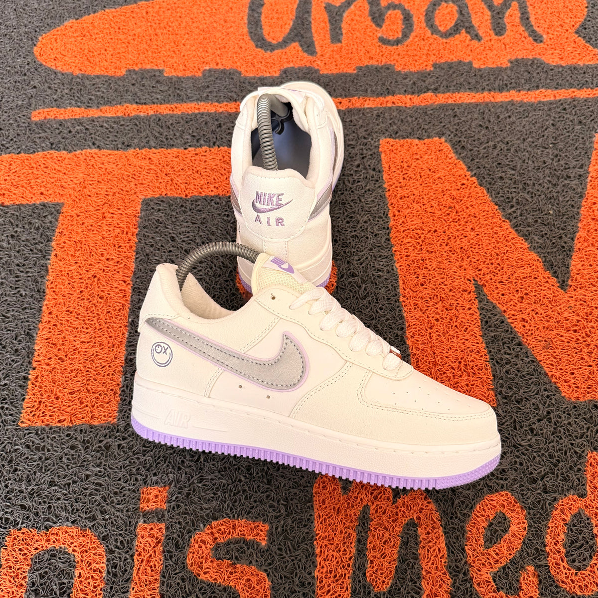 AF1 MARFIL X LILA GRAFFITI