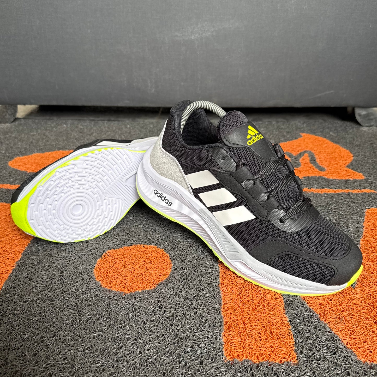ADIDAS RUNNING NEGRO X VERDE NEÓN
