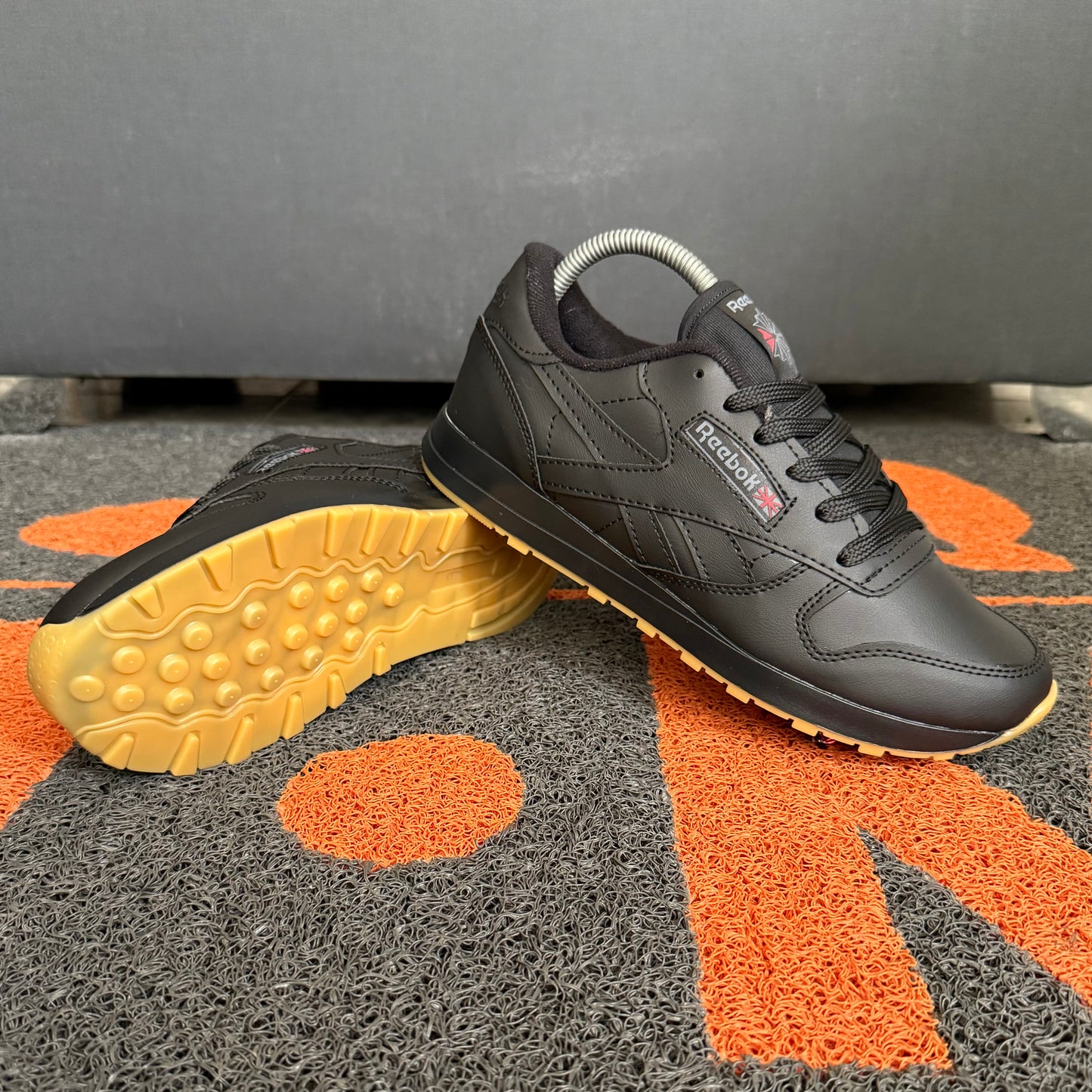 REEBOK CLÁSICO NEGRO