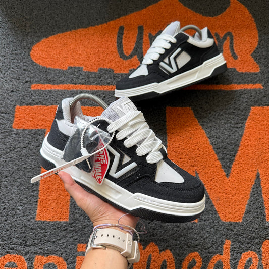 VANS HYLANE NEGRO X BLANCO