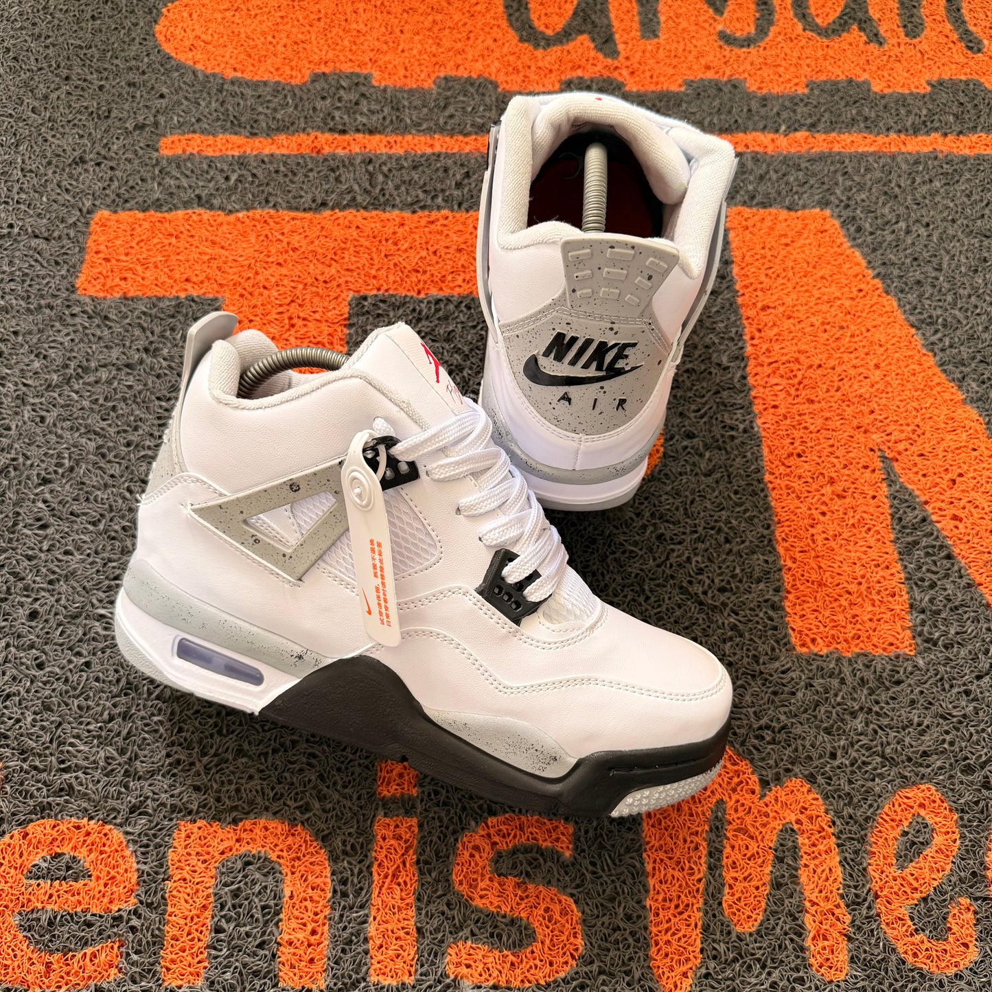 RETRO 4 BLANCO X GRIS