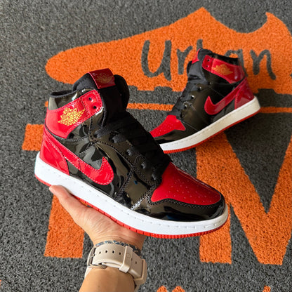RETRO 1 NEGRO X ROJO
