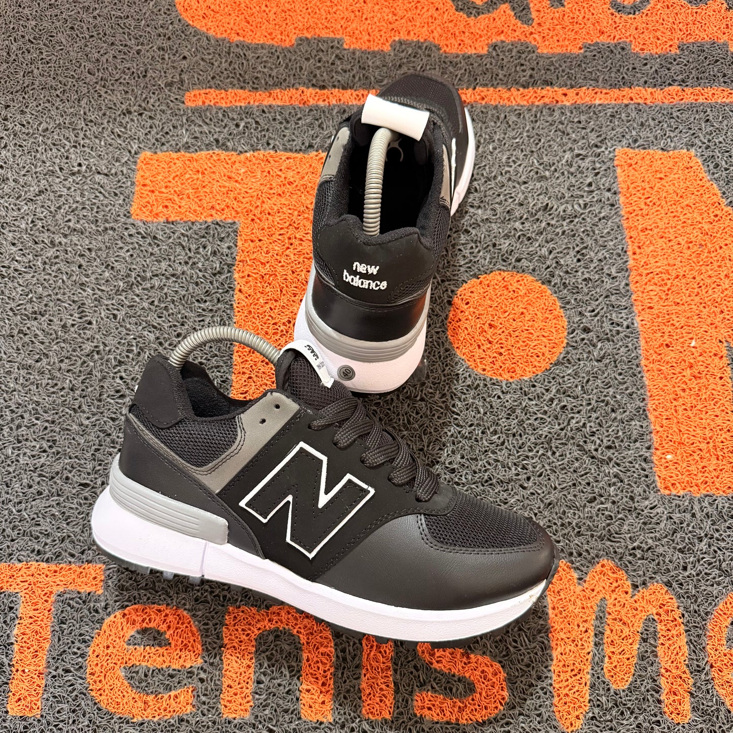 NEW BALANCE NEGRO
