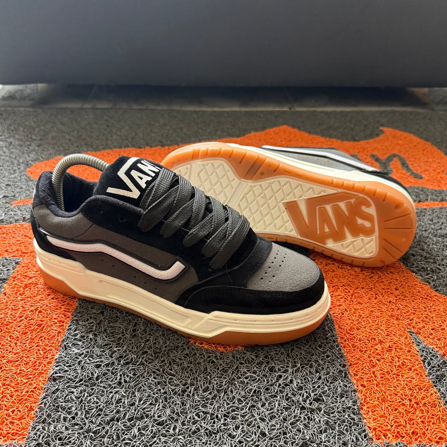 VANS HYLANE GRIS X NEGRO