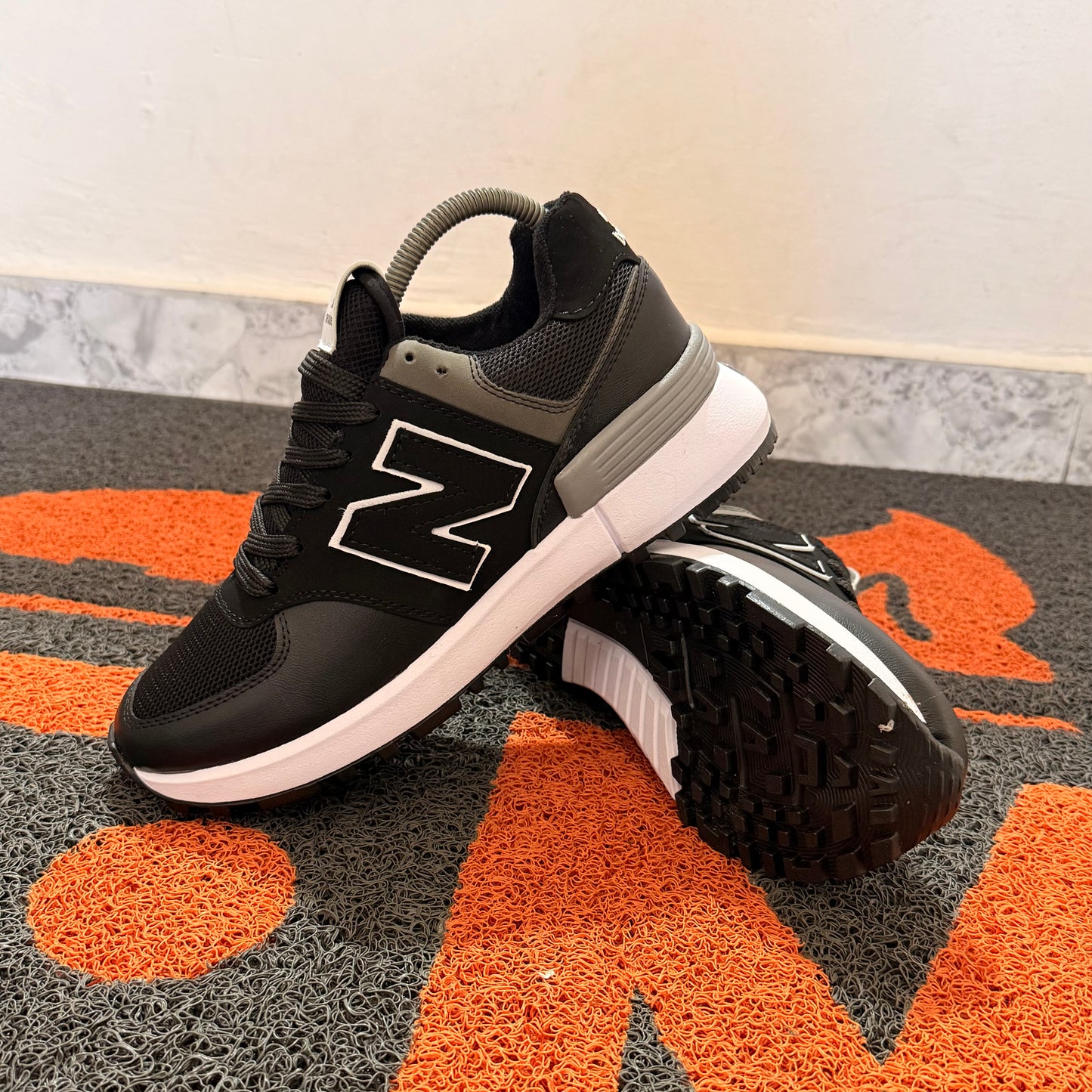 NEW BALANCE NEGRO