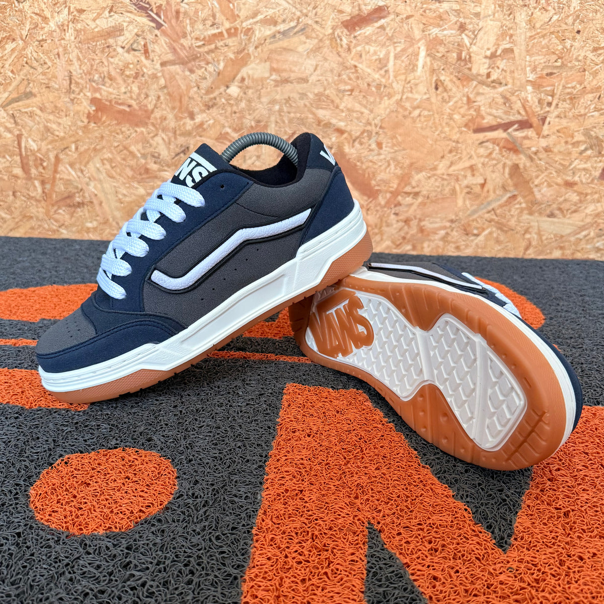 VANS HYLANE GRIS X AZUL