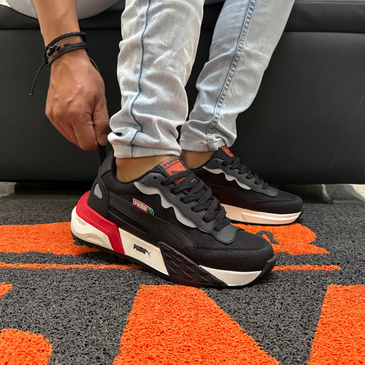 PUMA FUTURE NEGRO X ROJO