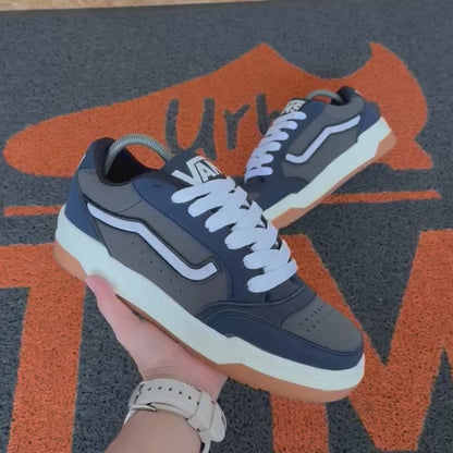 VANS HYLANE GRIS X AZUL