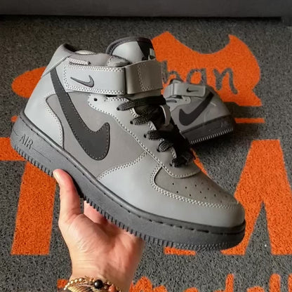 BOTA AF1 GRIS X NEGRO