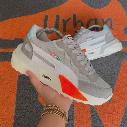 PUMA FUTURE GRIS X NARANJA
