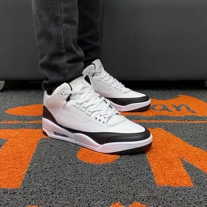 RETRO 3 BLANCA X NEGRO