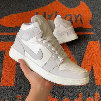 RETRO 1 BLANCO X GRIS